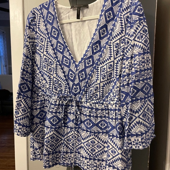 ✨BCBGMAXAZRIA Covina Embroidered Top, Size L - Picture 1 of 6